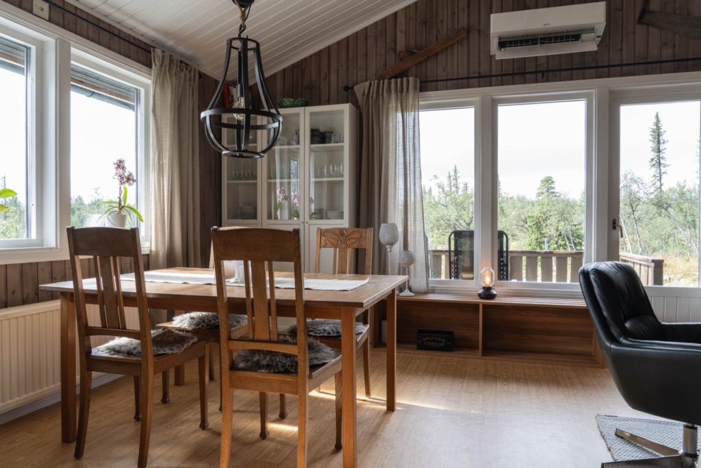 Smakfullt renoverad stuga i vackra Messlingen