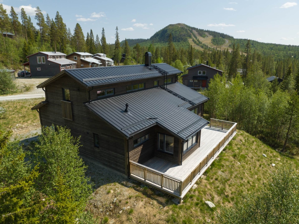 Arkitektritat och smakfullt inrett fjällboende i Tännäskröket!
