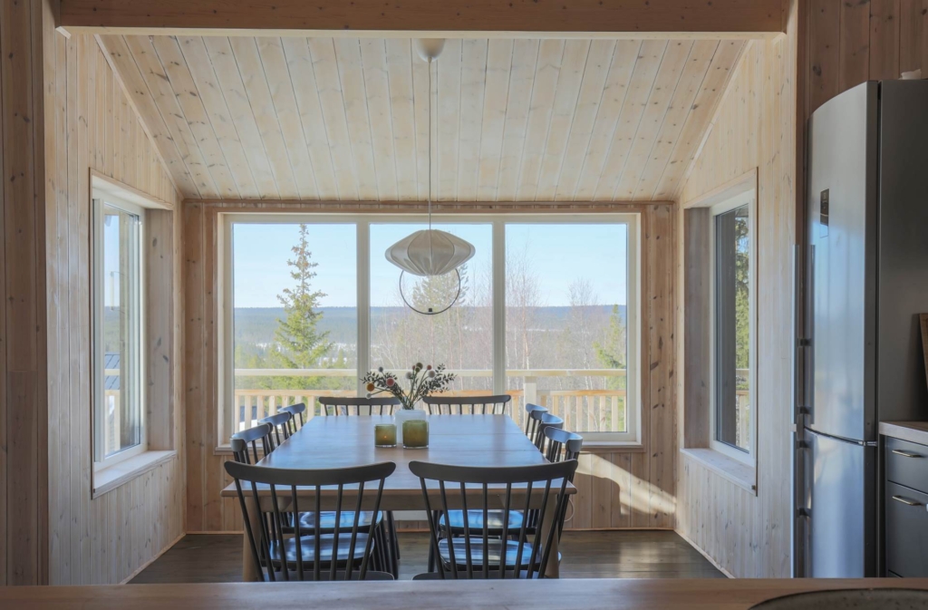 Arkitektritat och smakfullt inrett fjällboende i Tännäskröket!
