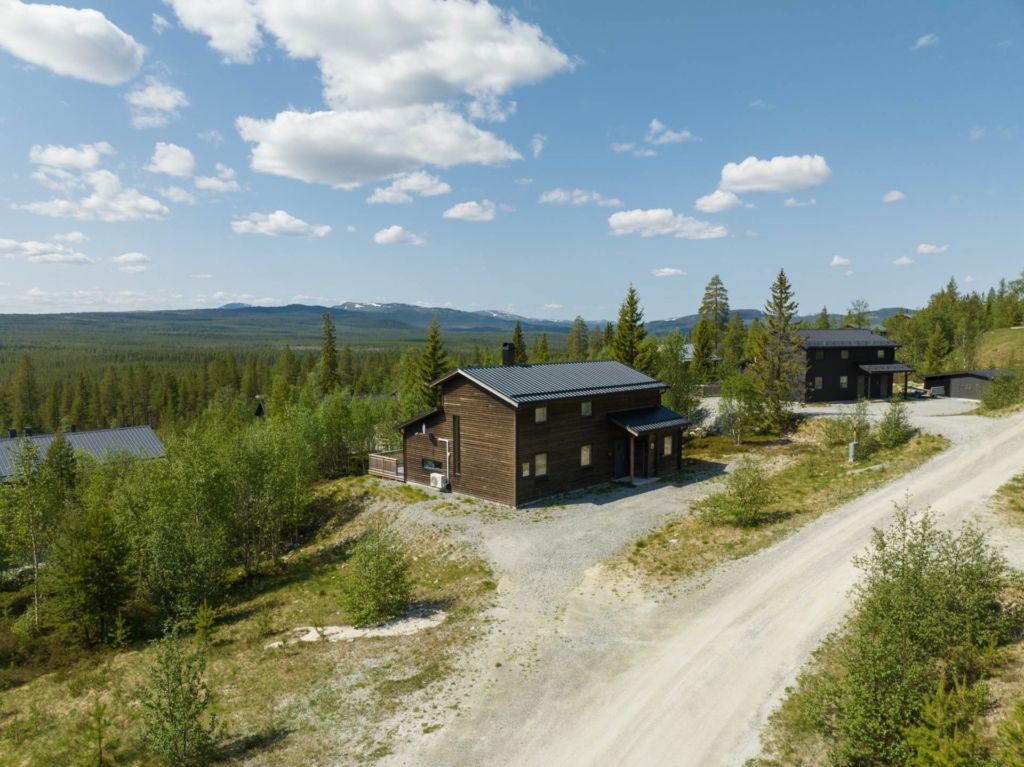 Arkitektritat och smakfullt inrett fjällboende i Tännäskröket!