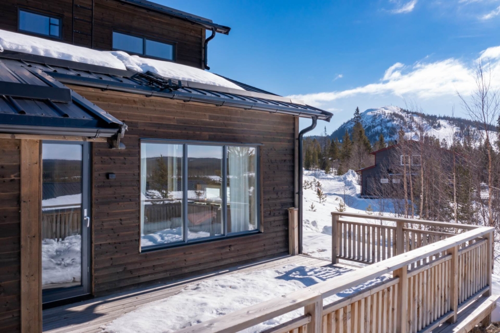 Arkitektritat och smakfullt inrett fjällboende i Tännäskröket!