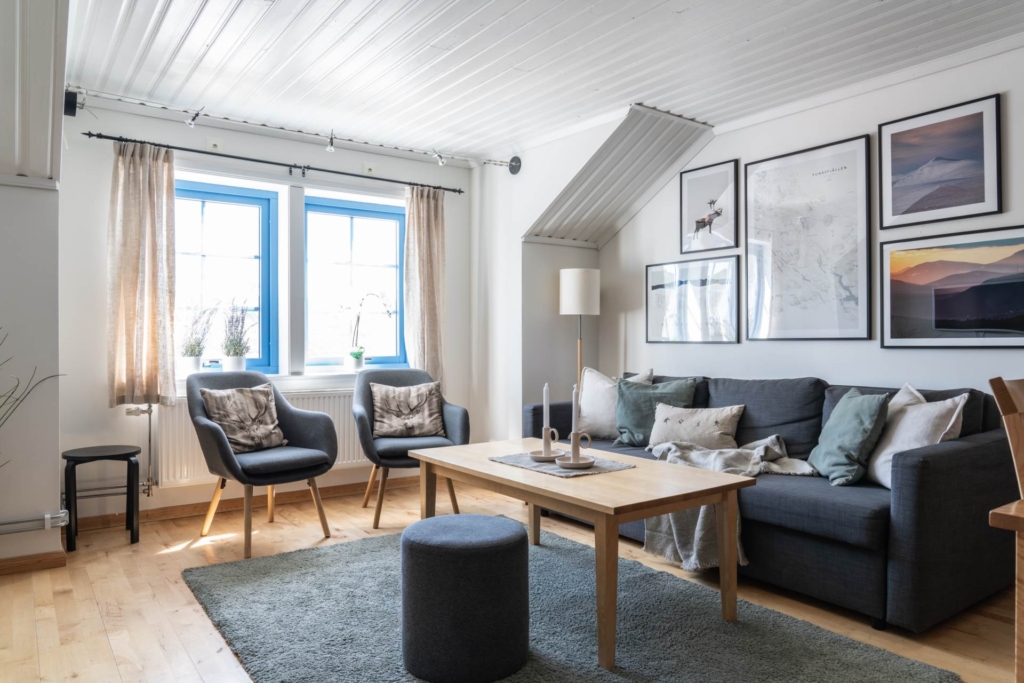 Bo mitt i backen! Attraktivt läge i snösäkra Ramundberget med nyrenoverade våtutrymmen!