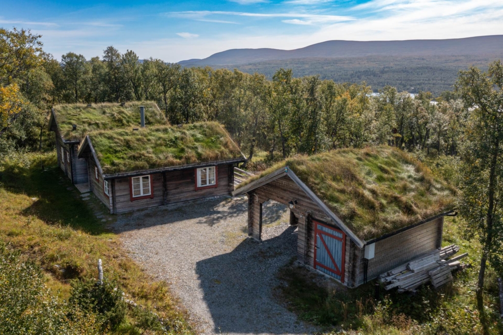 Gediget timmerhus med underbar fjällutsikt!