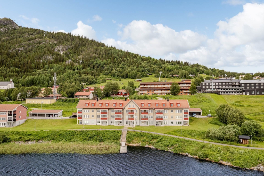 Fräscha 5 rok med sjö och fjällvy!