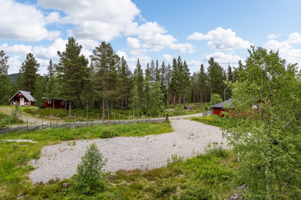 Obebyggd tomt fint belägen i Söromsjön!