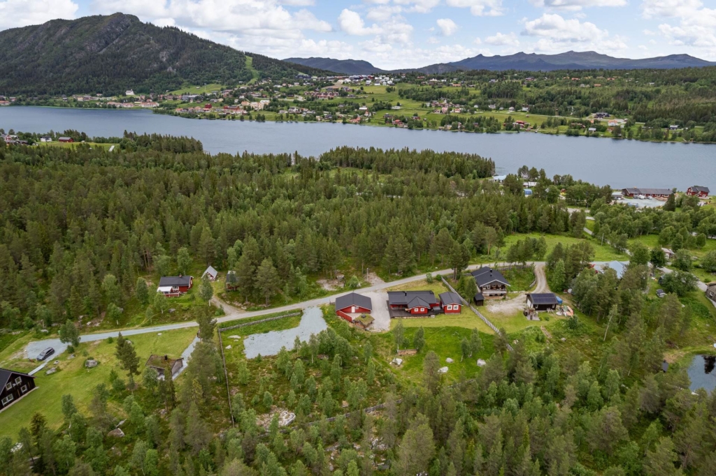 Obebyggd tomt fint belägen i Söromsjön!