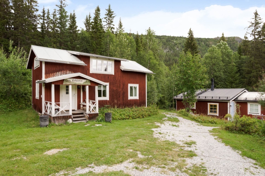 Fantastisk gårdskänsla med Funäsdalens fjällvärld precis utanför dörren