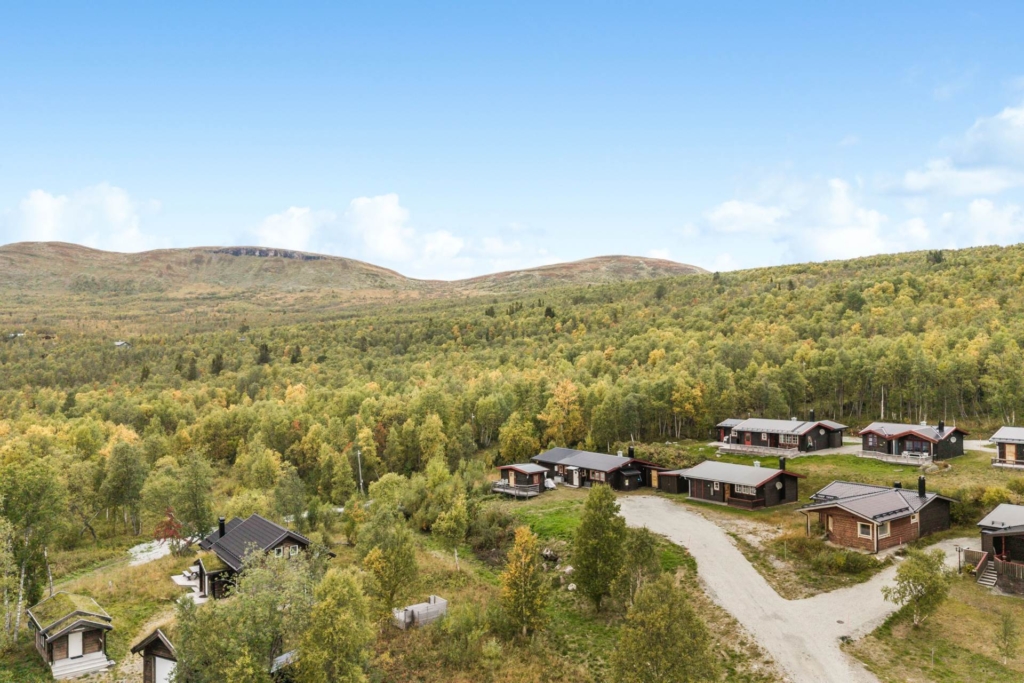 Drömläge i Siljeströms stugby – renoverad stuga med fjällutsikt
