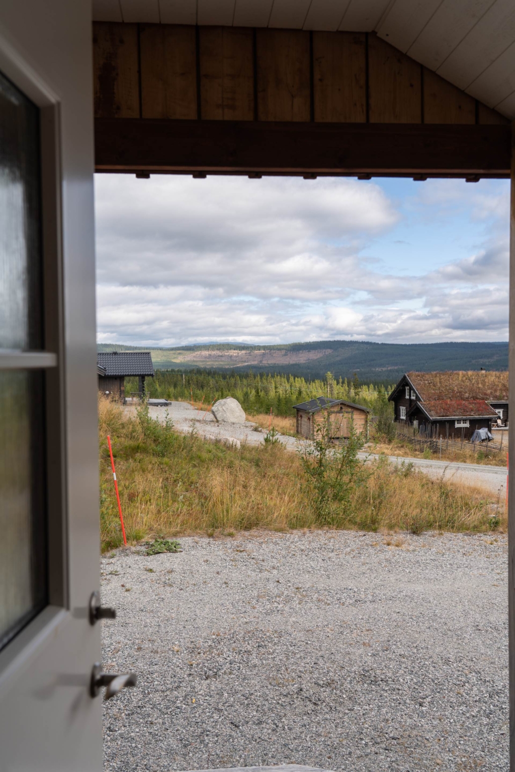 Välplanerat fjällboende på stor tomt med möjlighet att bygga mer