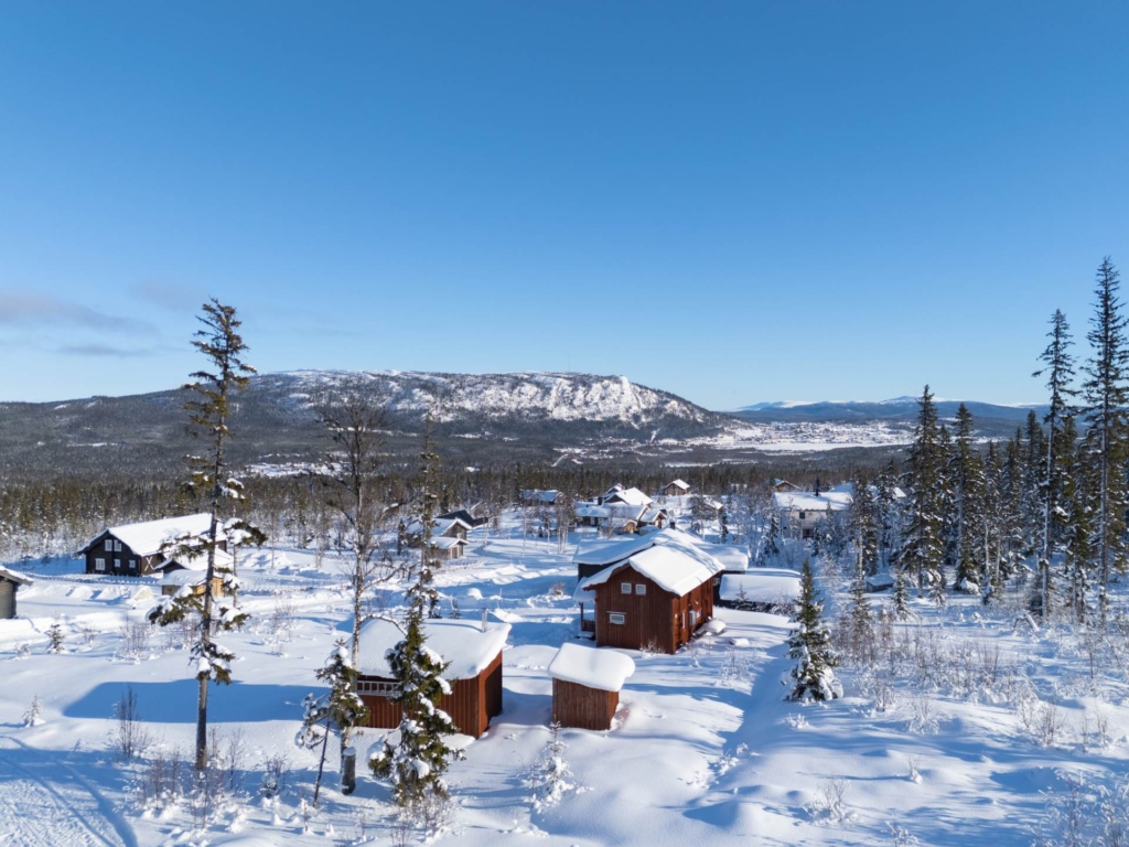 Välplanerat fjällboende på stor tomt med möjlighet att bygga mer