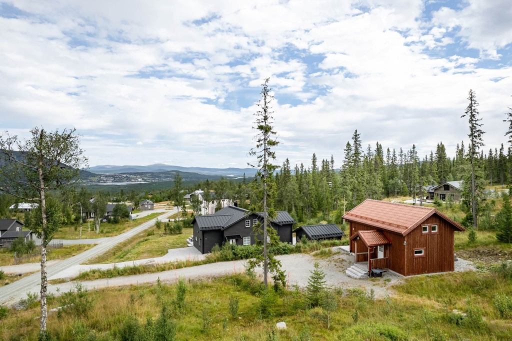 Välplanerat fjällboende på stor tomt med möjlighet att bygga mer