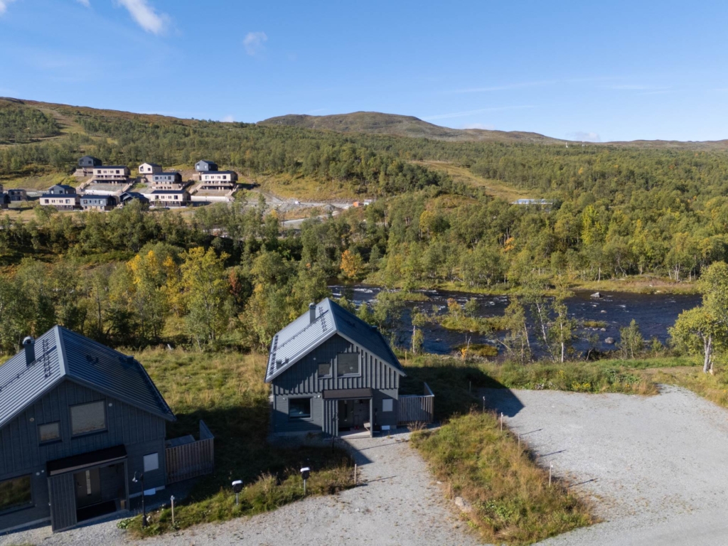 Fjällhus med unikt hörnläge – Tännån och längdspår utanför dörren och fjället som fond