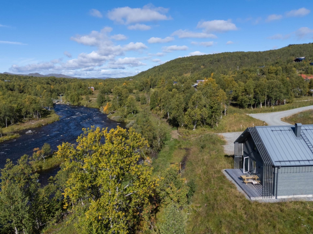 Fjällhus med unikt hörnläge – Tännån och längdspår utanför dörren och fjället som fond