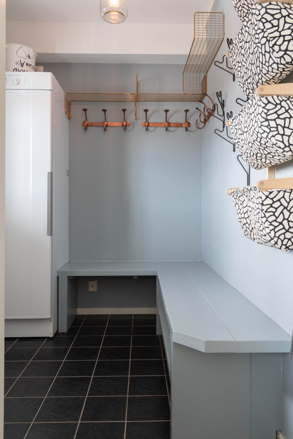 Väldesignad lägenhet med oslagbart läge och skidåkning utanför dörren!