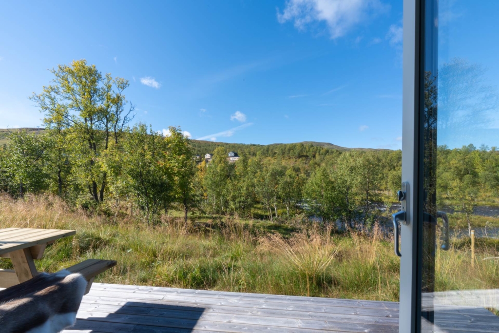 Fjällhus med unikt hörnläge – Tännån och längdspår utanför dörren och fjället som fond