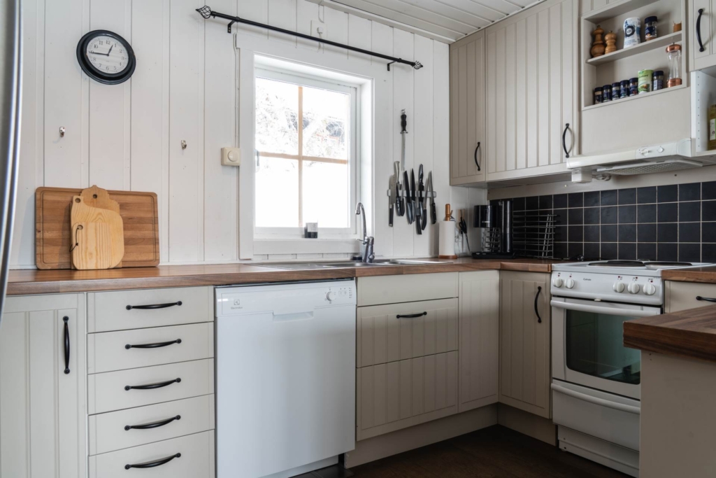 Drömläge i Siljeströms stugby – renoverad stuga med fjällutsikt