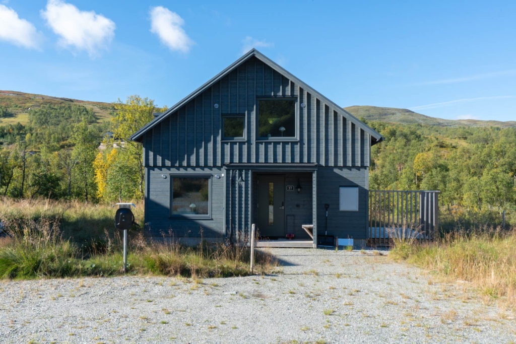Fjällhus med unikt hörnläge – Tännån och längdspår utanför dörren och fjället som fond