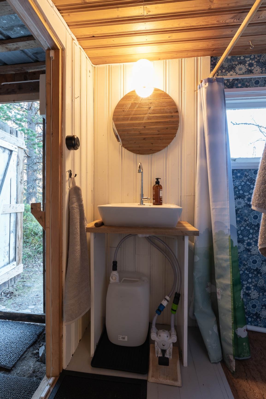 Charmig och unik fjällstuga med rundat tak – mitt i naturen nära Kappruet och Messlingen
