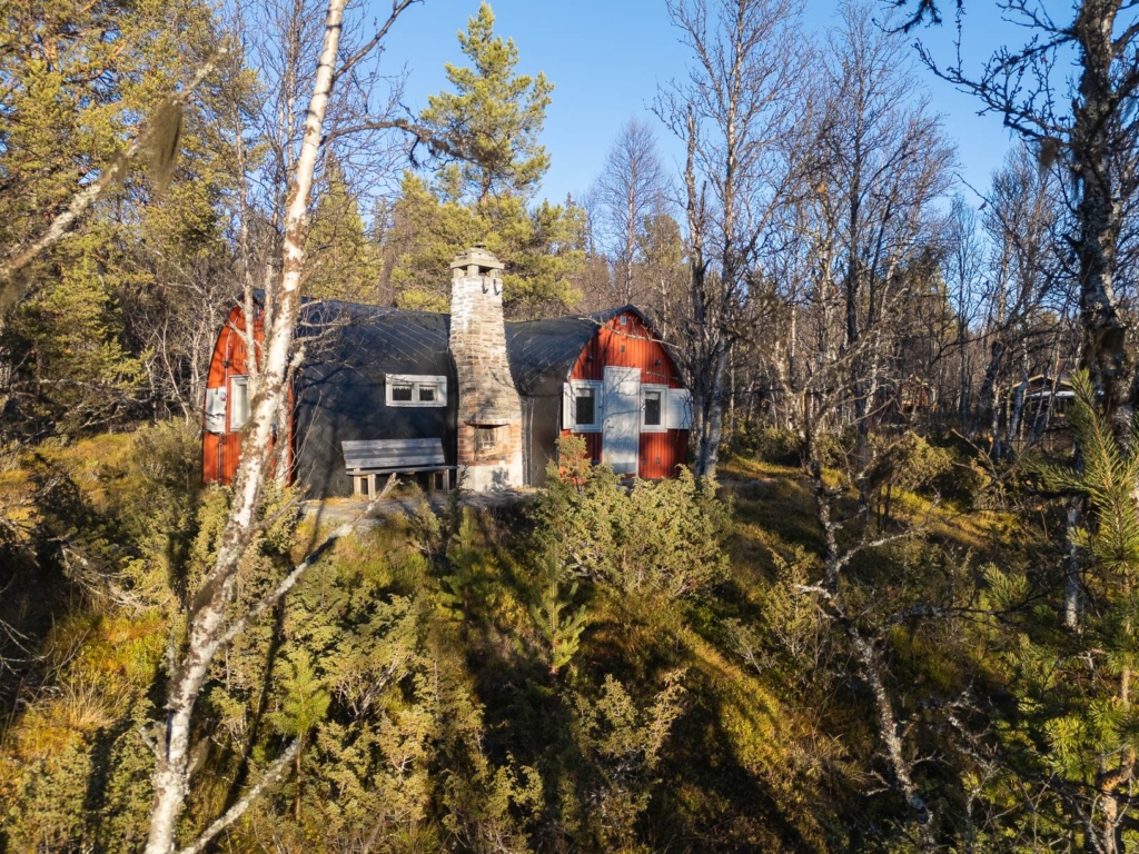 Charmig och unik fjällstuga med rundat tak – mitt i naturen nära Kappruet och Messlingen